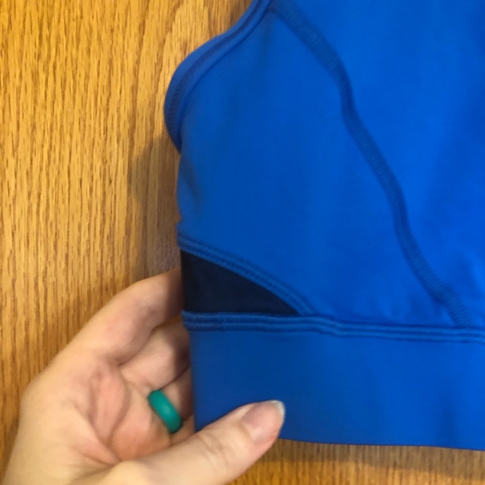 Lululemon Criss Cross Back Yoga Sports Bra with Mesh Panels Blue Navy Blue Sz 10 - Picture 6 of 8